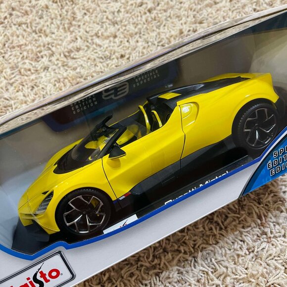 Bugatti Mistral 1:18 Special Edition Diecast Model Car by Maisto (New) - Picture 2 of 10